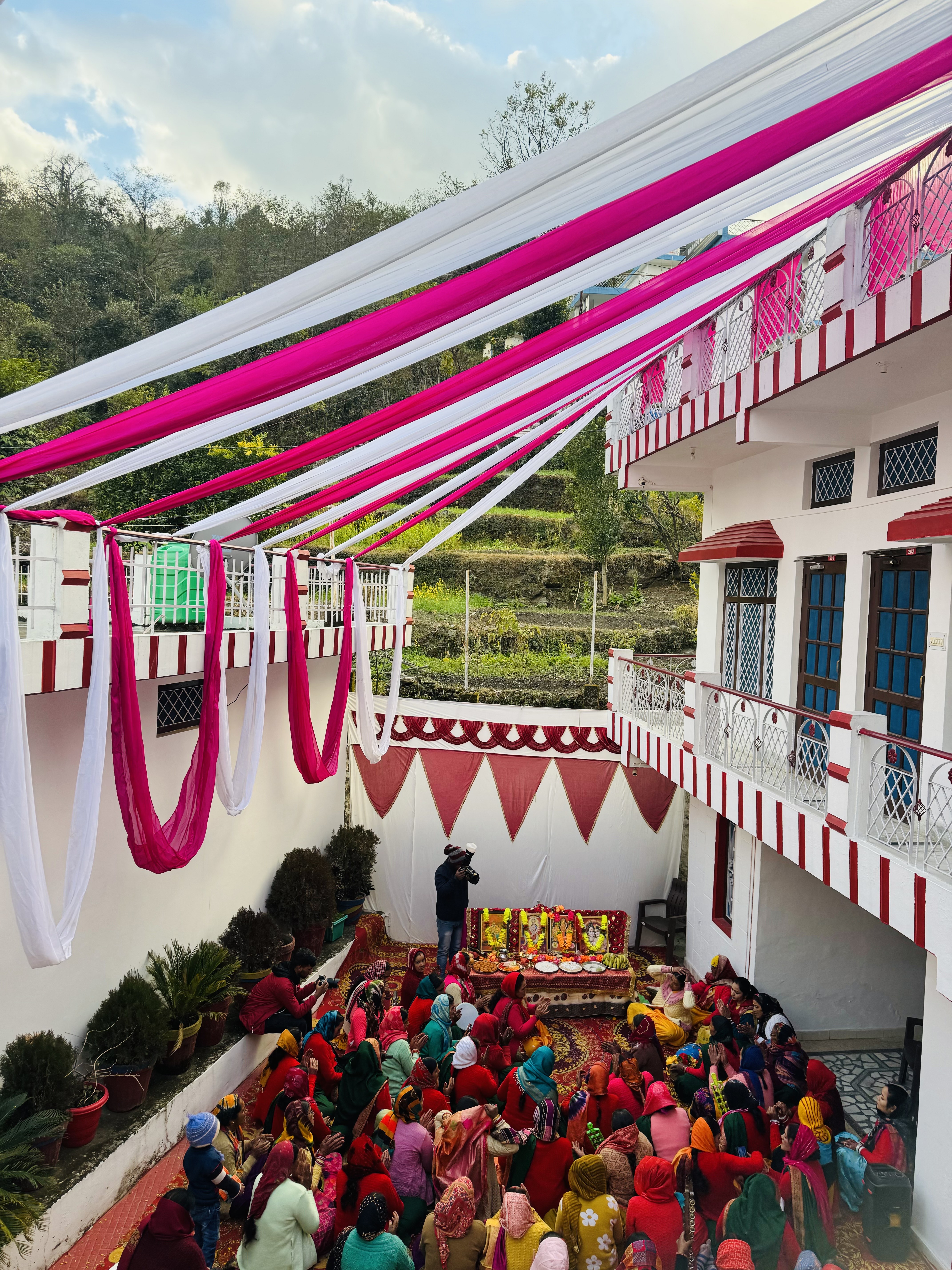 Triyuginarayan Temple wedding scene